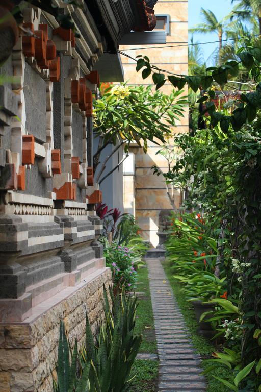 Hotel Lotus Tirta Seminyak Exteriér fotografie