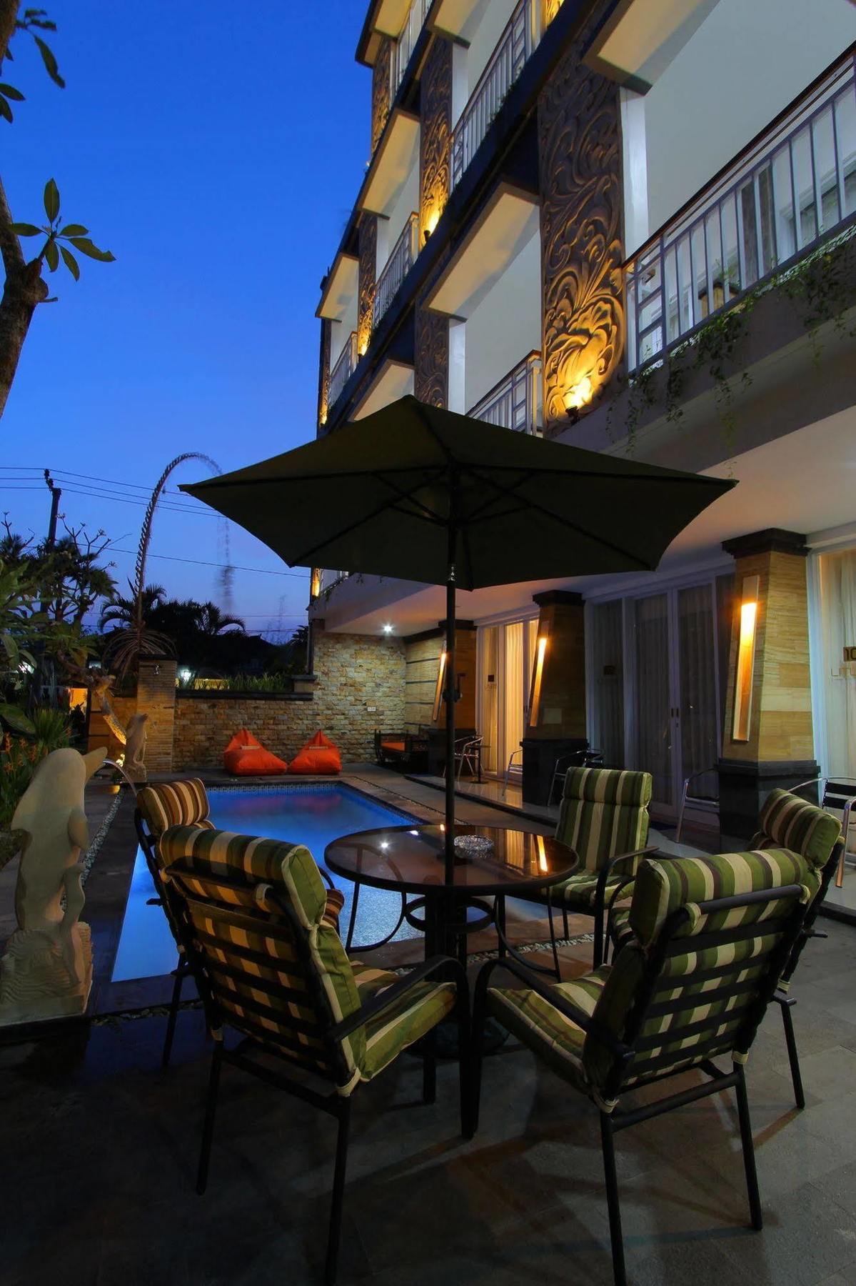 Hotel Lotus Tirta Seminyak Exteriér fotografie