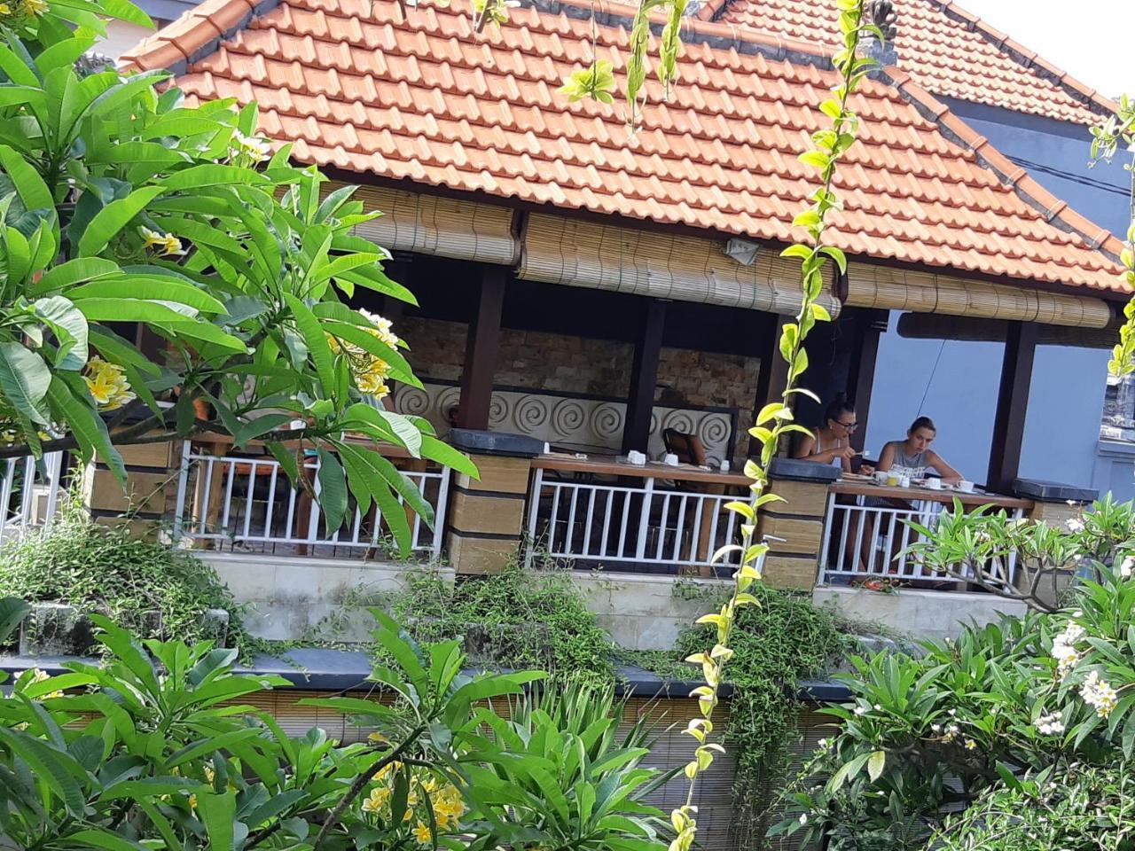Hotel Lotus Tirta Seminyak Exteriér fotografie